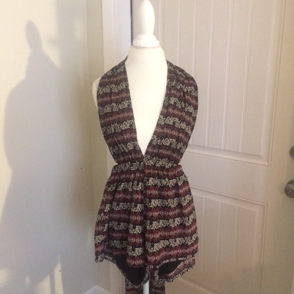 Black red and white Romper - Picture 1 of 3